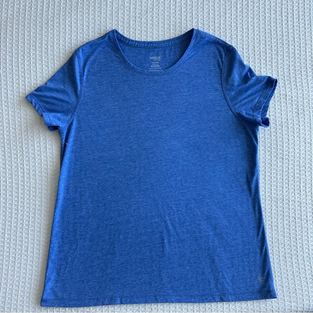 Danskin Now semi fitted blue active tee